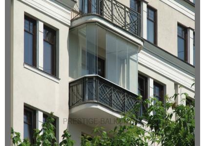 Финское безрамное остекление балкона в Химках