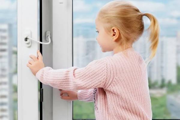 Остекление балконов в Химках